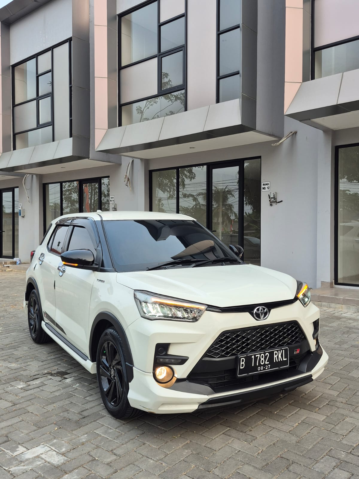 Toyota RAIZE GR 1.0 TURBO AT